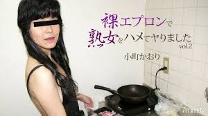 无码-heyzo-2233 我穿着裸体围裙操了一个成熟的女人。