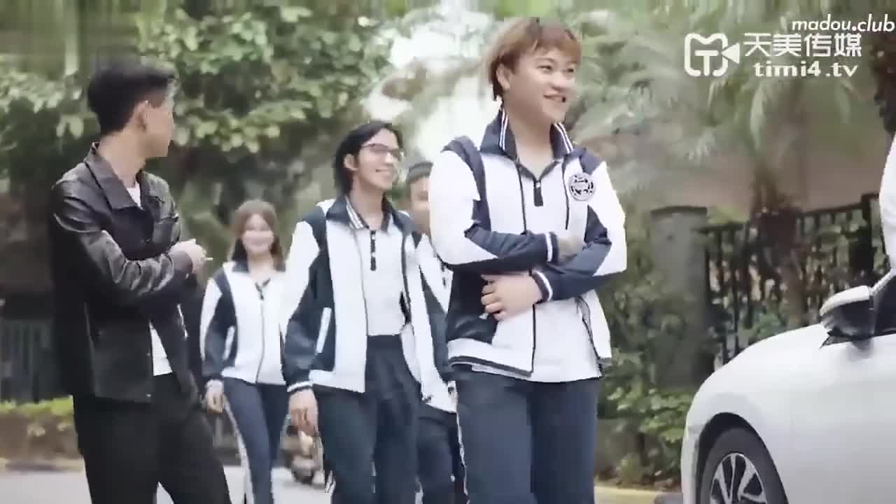 天美-淫乱高中毕业聚会-