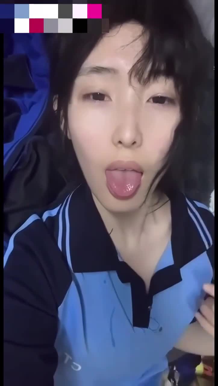 吃瓜-抖音12万粉丝网红张人o在校女大生性爱自拍不雅视频-网红学生自慰吃瓜-抖音12万粉丝网红张人