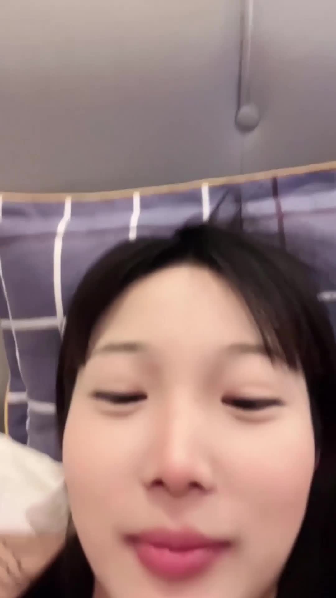 自拍-后入可爱萝莉甜妹开干-后入萝莉反差婊